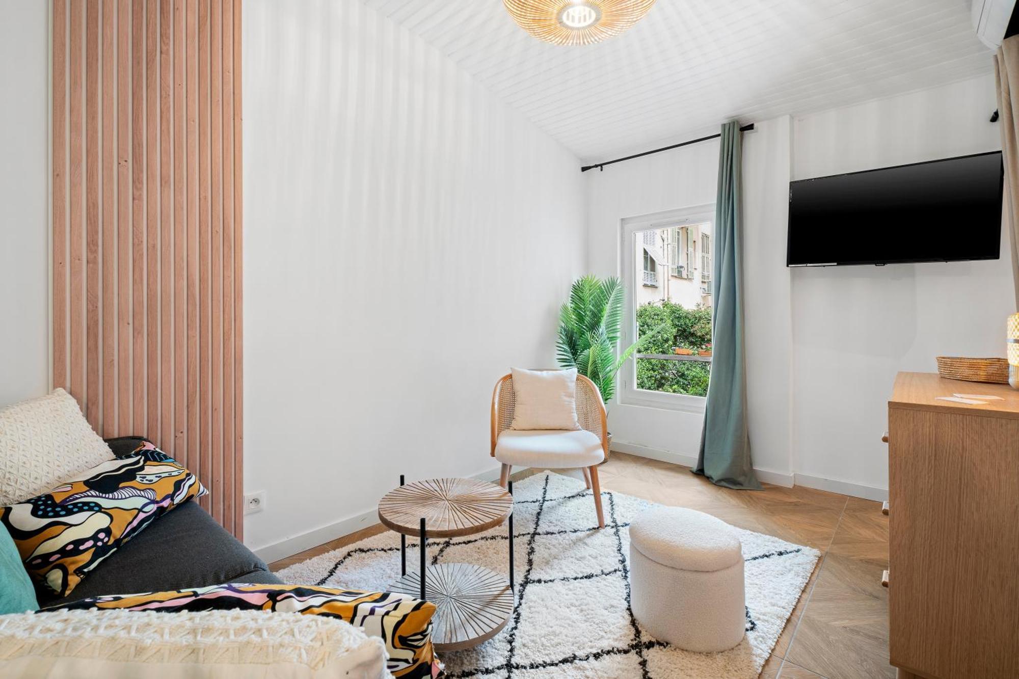 Renting - Barberis - Unique Getaway 2-room With Rooftop Terrace Appartement *